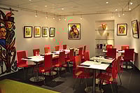 Interiör från Svanenmärkta Linnéa Art Restaurant. Foto: Petrus Orrbeck