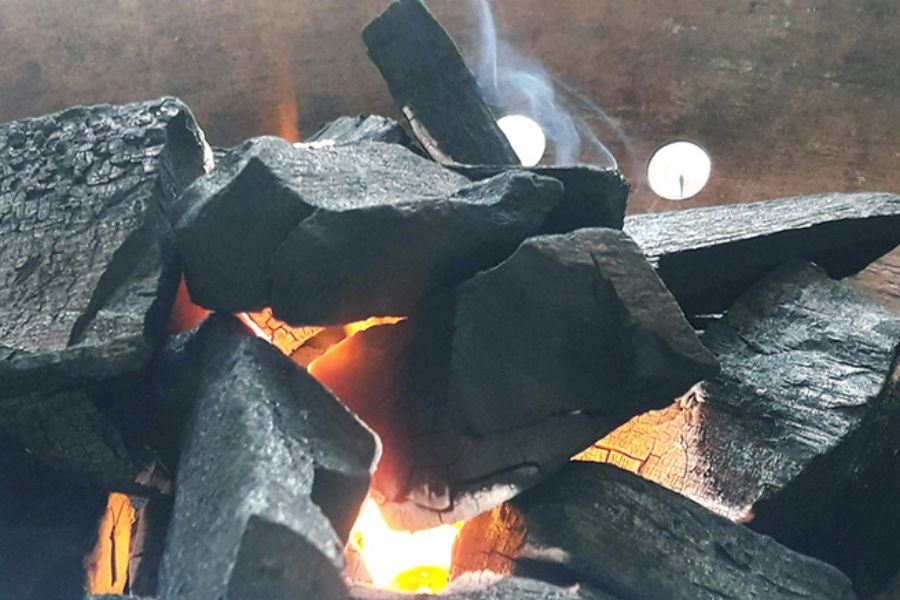 En hög med pellets. Produktgrupp, fasta bränslen och upptändningsprodukter